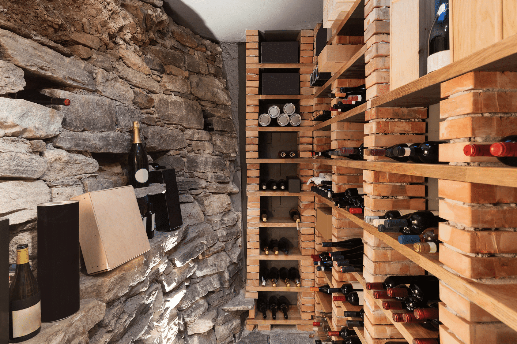 Cave à vin : 10 façons de stocker ses bouteilles chez soi